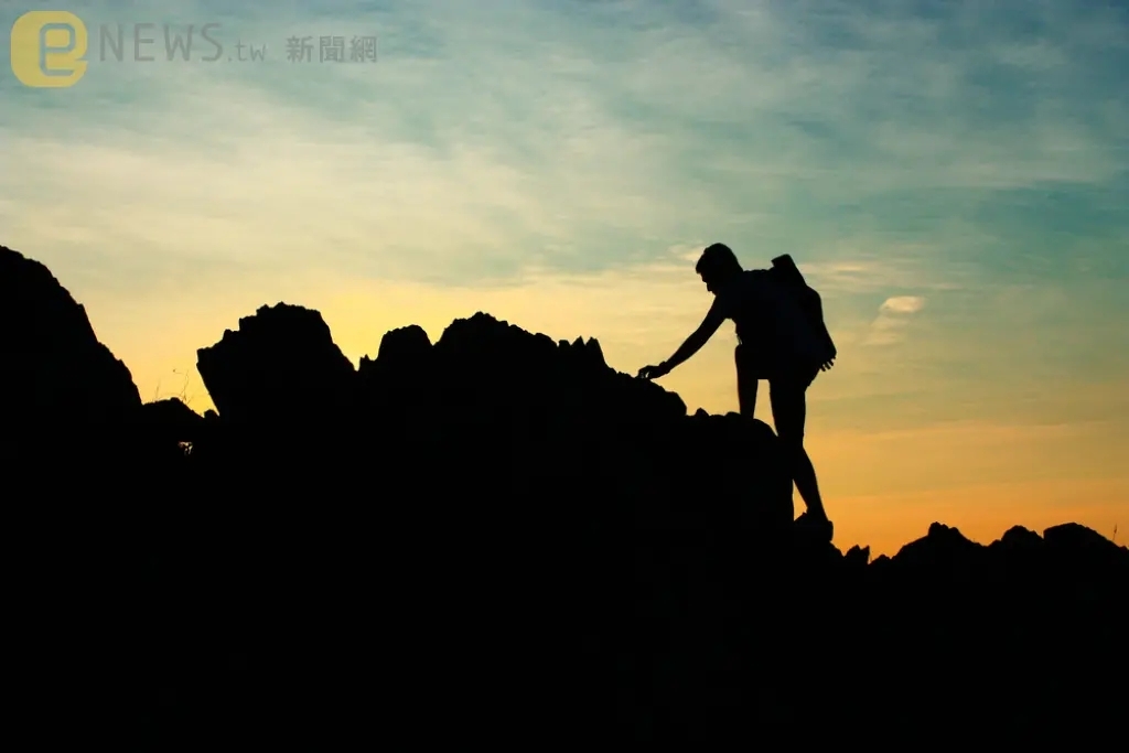 快訊／台中南湖大山驚傳事故！60歲男疑高山症病發　空勤直升機緊急救援