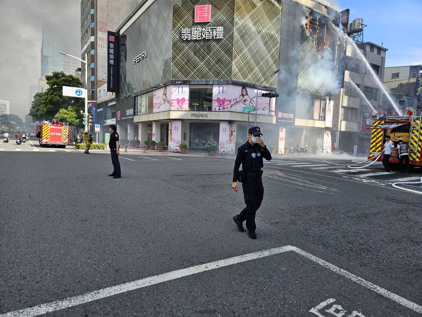 高雄知名婚紗店「禮服全燒光」！新人求助：下週要宴客　店家緊急回應了